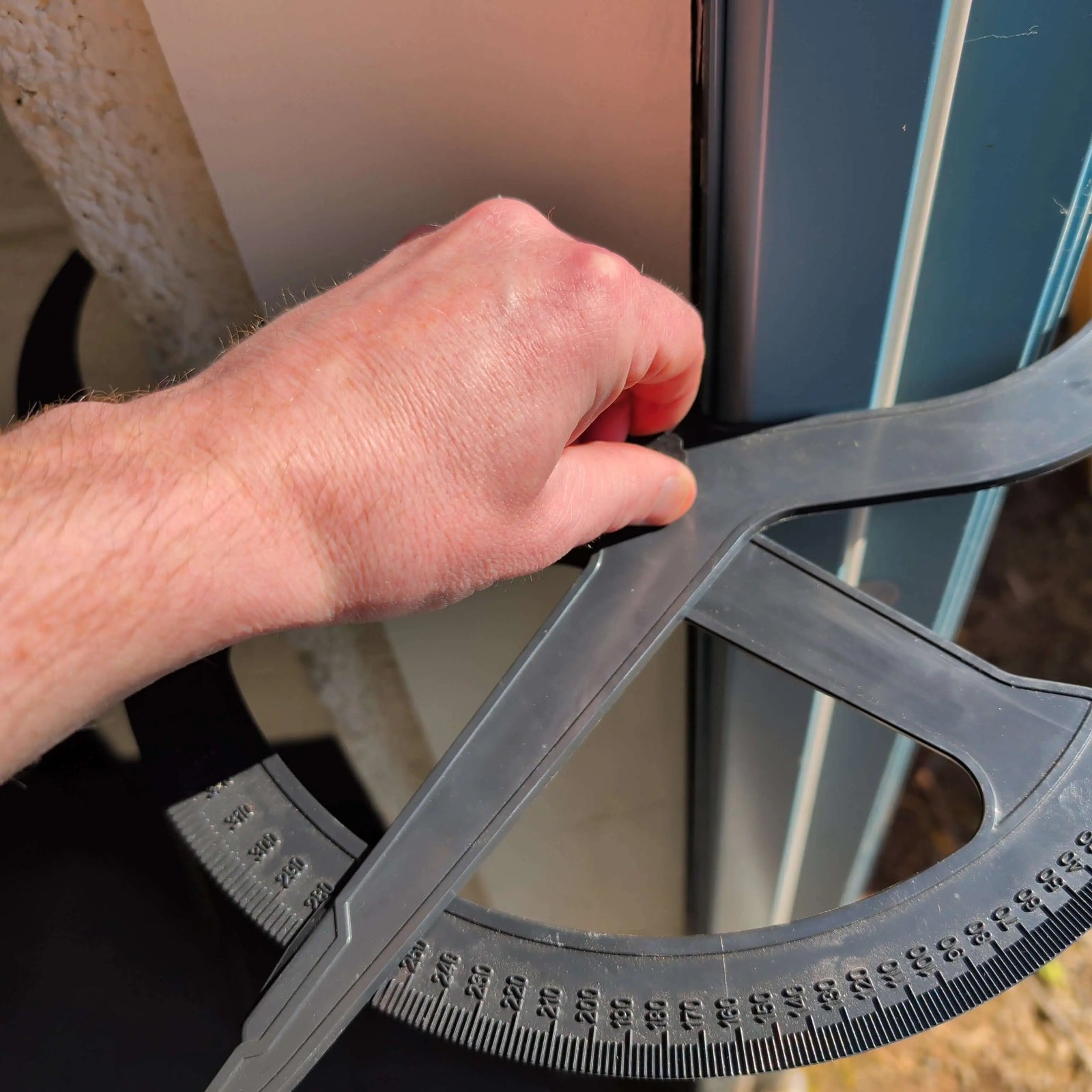 Wall Caliper and Gauge for Remedial Wall Ties Strucsol